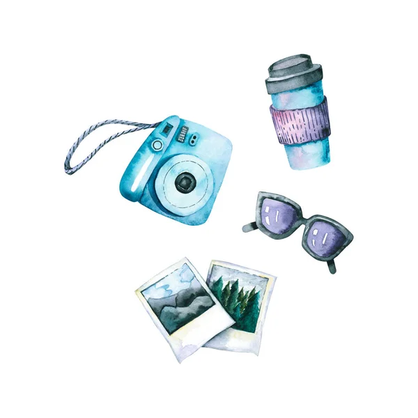 Set van waterverf retro camera, kopje koffie, zonnebril, foto. Handgetekende illustratie — Stockfoto