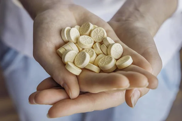 Multivitaminler ve mineraller. C vitamini