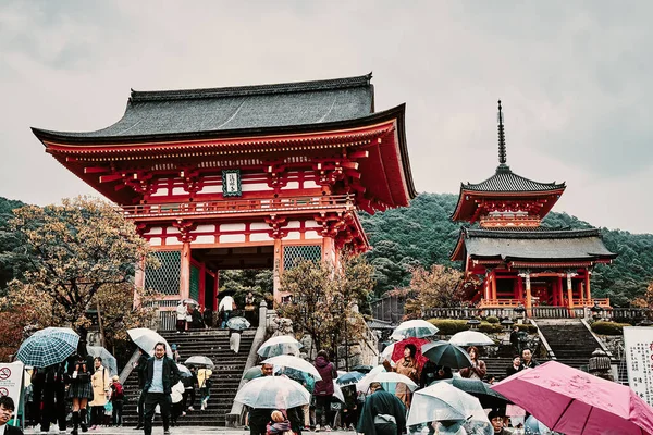 Kyoto Japonya Kasım 2019 Antik Kırmızı Ahşap Kapı Kiyomizu Dera — Stok fotoğraf