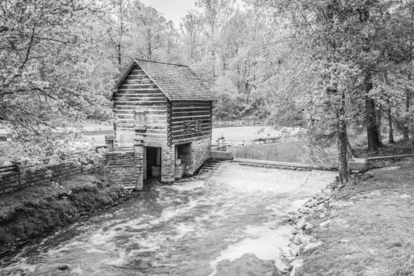 B & W de McHargue's Mill au Levi Jackson State Park — Photo