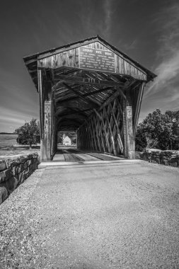 Goddard Kapalı Köprü, B & W