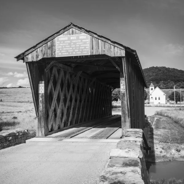 Puente cubierto de Goddard, B & W — Foto de Stock