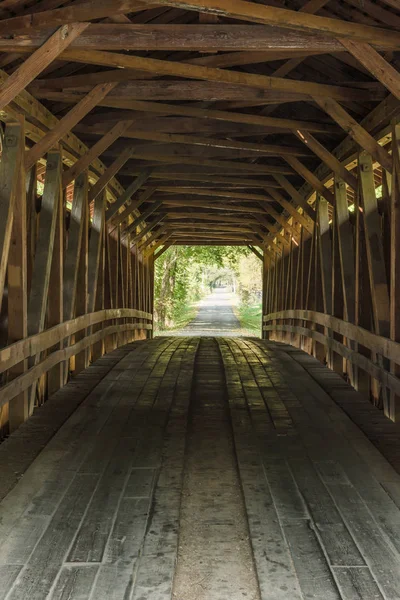 Colville καλύπτονται γέφυρα εσωτερικό 2 — Φωτογραφία Αρχείου