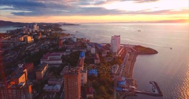 Havadan görünümü Vladivostok Şehir Merkezi, Egersheld Yarımadası. Rusya.