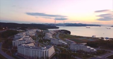 Vladivostok, Rusya'nın Uzak Doğu Federal Üniversitesi havadan görünümü. Sunrise