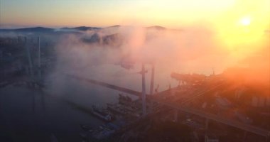 Haliç bay Golden köprüden hava görünümünü. Vladivostok, Rusya Federasyonu