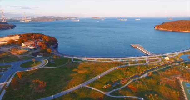 Panoramablick auf die moderne Universität im fernen Osten Russlands. — Stockvideo