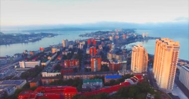 Sabahları güzel Egersheld yarımadasının havadan görünümü. Vladivostok, Rusya Federasyonu