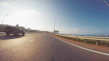 Arabayı görünümünden: Vladivostok, Rusya yol boyunca sürüş. Sabah