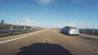 Arabayı görünümünden: Vladivostok, Rusya yol boyunca sürüş. Sabah