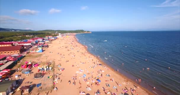 Voler Dessus Pittoresque Baie Lazurnaya Shamora Avec Grande Plage Sable — Video