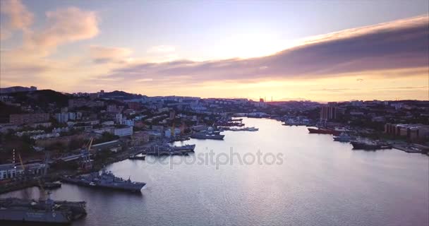 Voando Acima Porto Golden Horn Uma Baía Protegida Forma Chifre — Vídeo de Stock