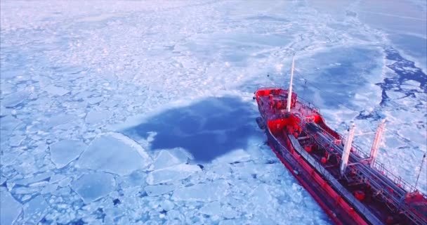 Корабель Владивостоку Біля Золотого Моста Через Затоку Голден Горн — стокове відео