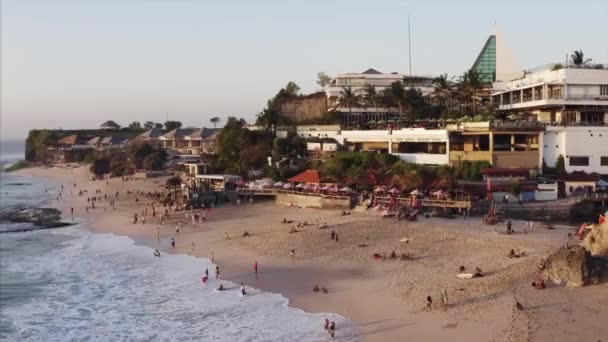 Flygfoto Över Vackra Dreamland Strand Med Resort Och Simning Turister — Stockvideo