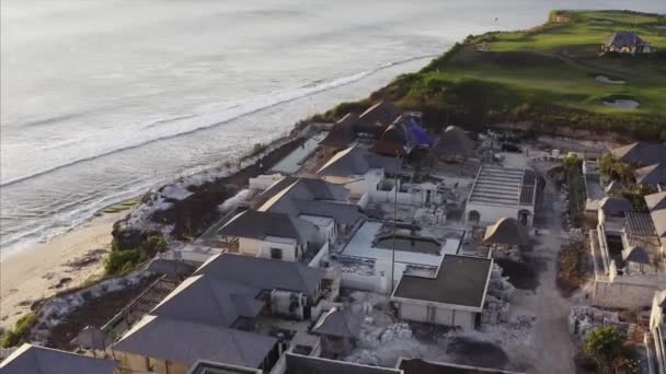 Vue Aérienne Hôtels Vides Inachevés Bord Mer Bali Indonésie — Video