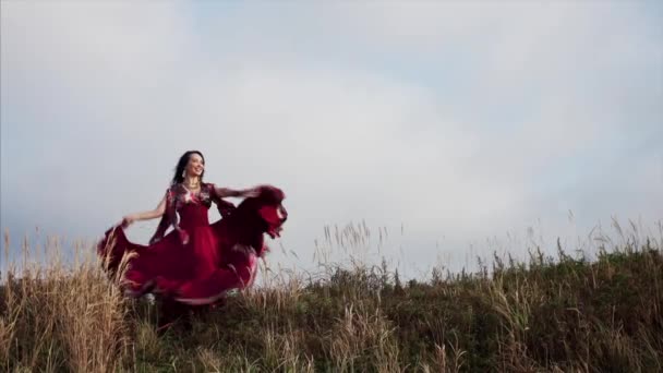 View Gipsy Woman Beautiful Dress Dancing Smile Field Blue Sky — Stock Video