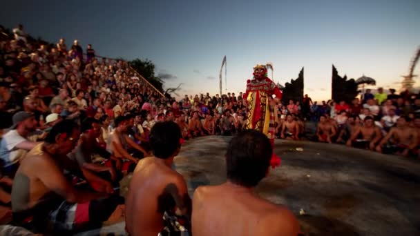 Бали Индонезия Июля 2019 Года Великое Исполнение Традиционного Индонезийского Танца — стоковое видео