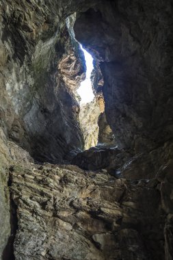 Karadağ, Balkanlar ve Doğa 'nın dağlarında Soluk Mağarası