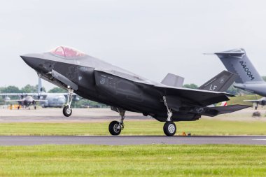 F-35a topraklara yavaşlatır