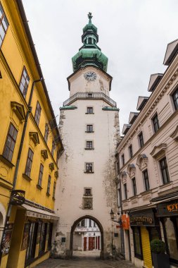 Michaels Gate (portre kırpma)