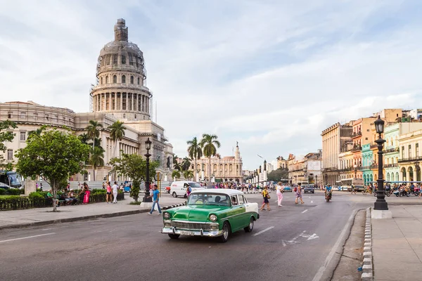 Färgstarka Havanna stadsbilden — Stockfoto
