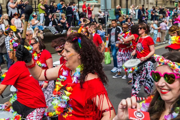 Batala baterista en Pride — Foto de Stock