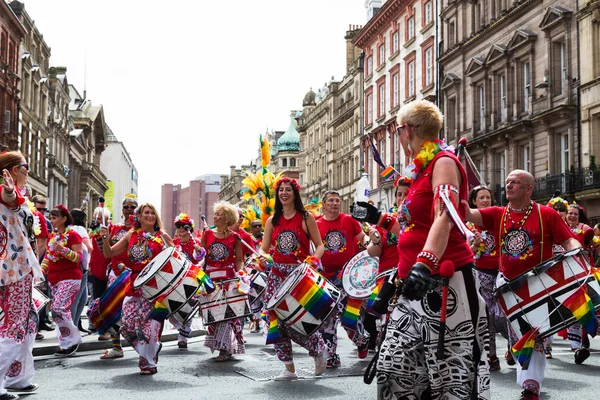 Batala grup arkadan aydınlatmalı