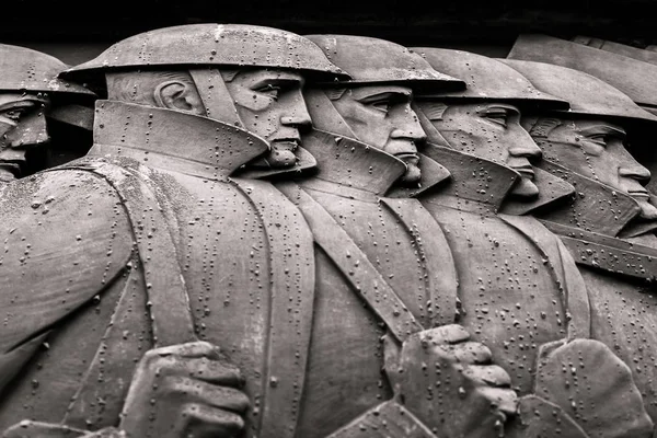 Liverpool kenotaph yakın çekim