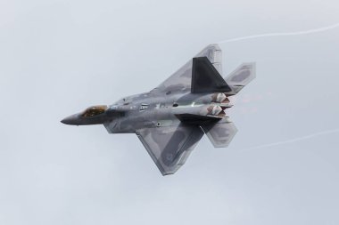 Kanatucu Girdaplar Usaf F-22a üzerinden