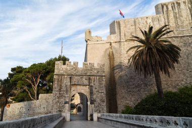 Ploce kapısında sabah erken