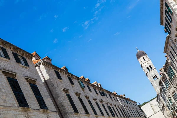 Stradun eğik ürün