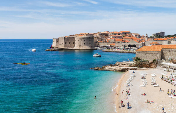 Пляж Пеббли Банье
 