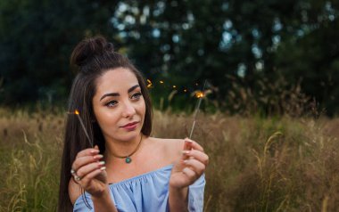 Kıvılcımlar izlerken