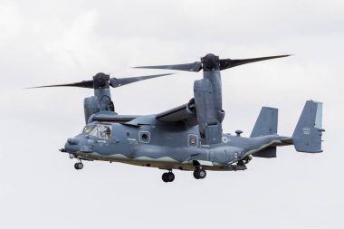 CV-22b Osprey pist üzerinde uçuşu