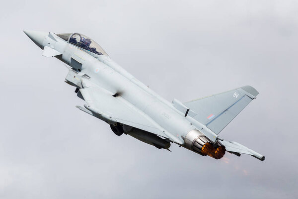 RAF Typhoon FGR.4 performance takeoff