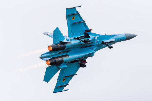 Украинские авиационные банки Су-27 "Фланкер" на полной мощности
