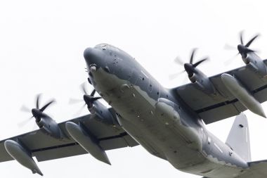 MC-130j komando II pist overflies
