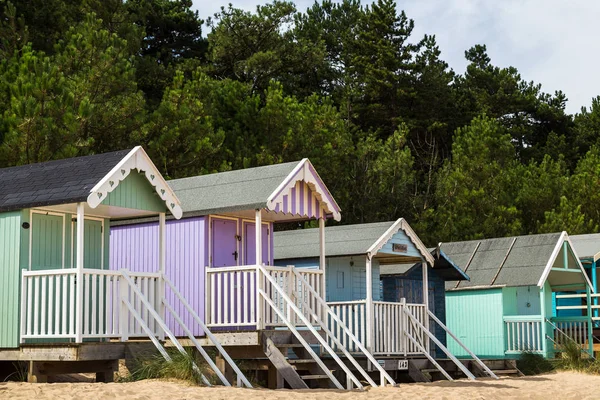 Bunte Strandhütten — Stockfoto