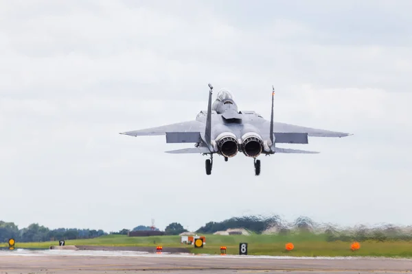 F-15E comes into land — Stock Photo, Image