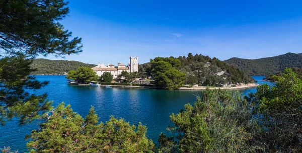 Monasterio de Santa María situado en la isla de Santa María —  Fotos de Stock