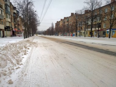 Ukrayna'nın karla kaplı yol