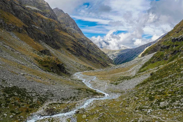 Mountain landscape with clouds in the Pyrenees, France, — Stock Photo, Image