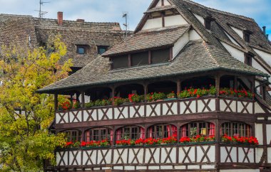 Strazburg, Petite France alan güzel bir evde bir parçası.