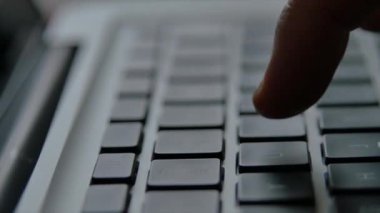 Laptop klavye parmak el