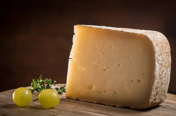 Ossau-Iraty, French cheese — Stockfoto