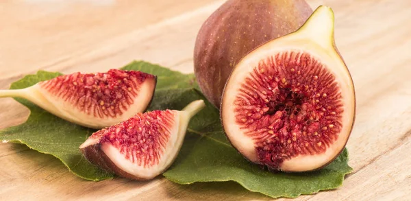 Fresh figs isolated on white background. — Stock Photo, Image