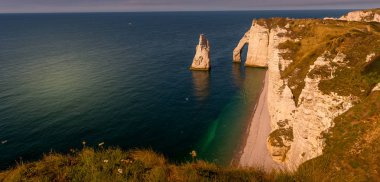 Tebeşir uçurumları Cote d 'Albatre. Etretat, Normandie, Fransa