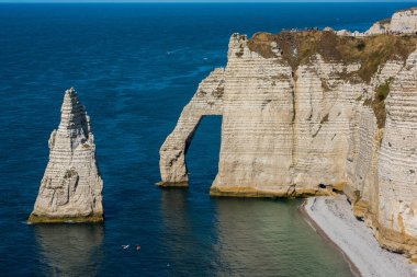 Tebeşir uçurumları Cote d 'Albatre. Etretat, Normandie, Fransa