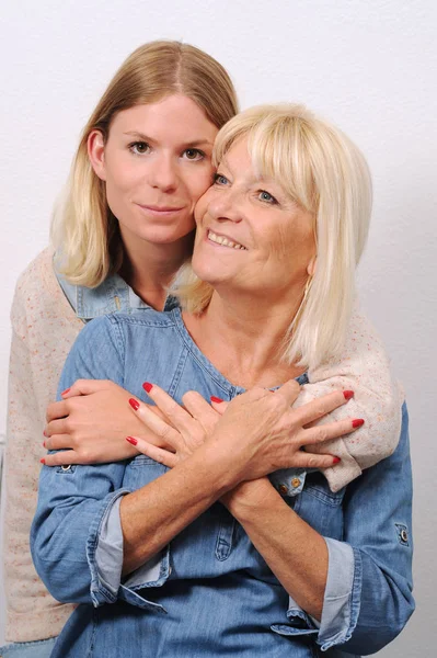 Senior mother and daughter — Stock Photo, Image