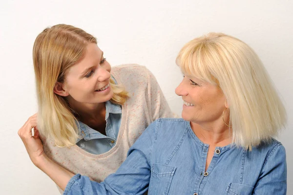 Senior mother and daughter — Stock Photo, Image